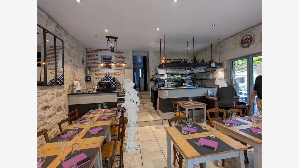 Vente bar restaurant de 220m² à Saint-Cirq-Lapopie