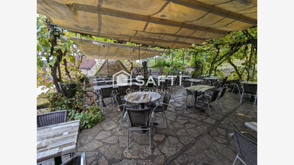 Vente bar restaurant de 220m² à Saint-Cirq-Lapopie