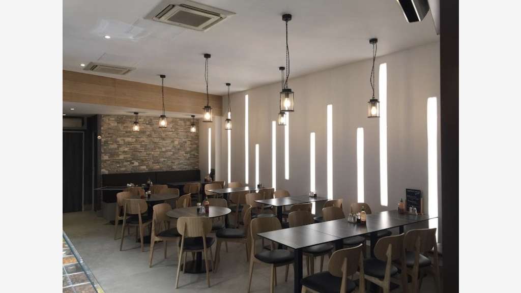 Vente restaurant traiteur à Saint Cloud centre
