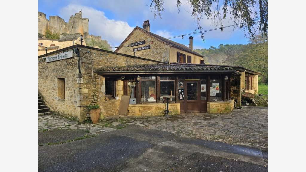 Cède restaurant gîte 100m² Saint Front sur Lemance