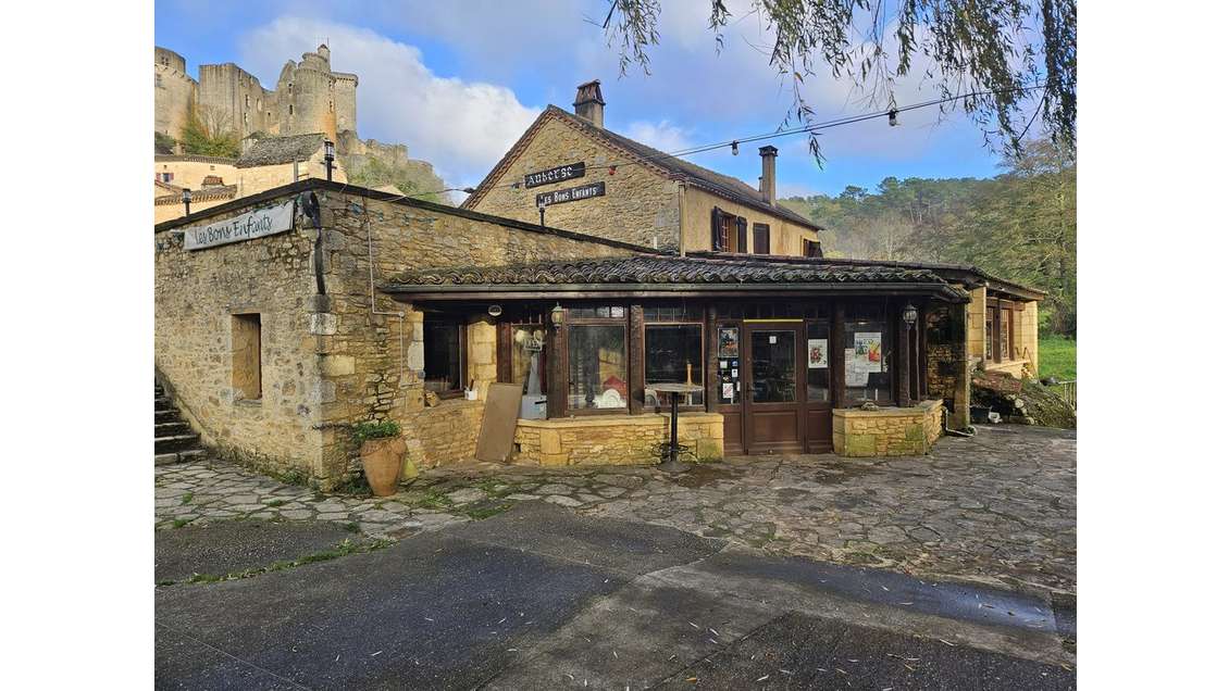 Cède restaurant gîte 100m² Saint Front sur Lemance
