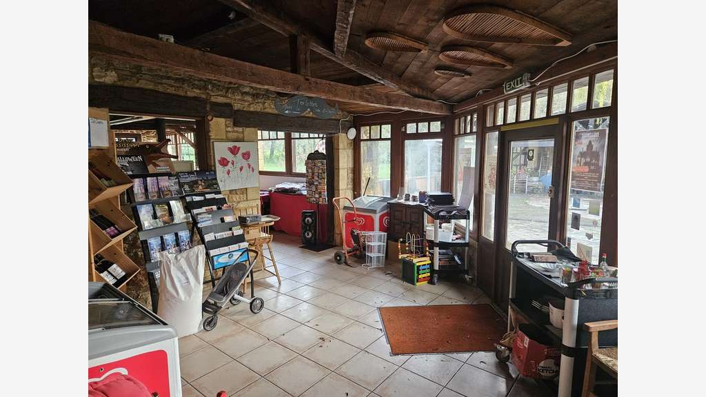 Cède restaurant gîte 100m² Saint Front sur Lemance