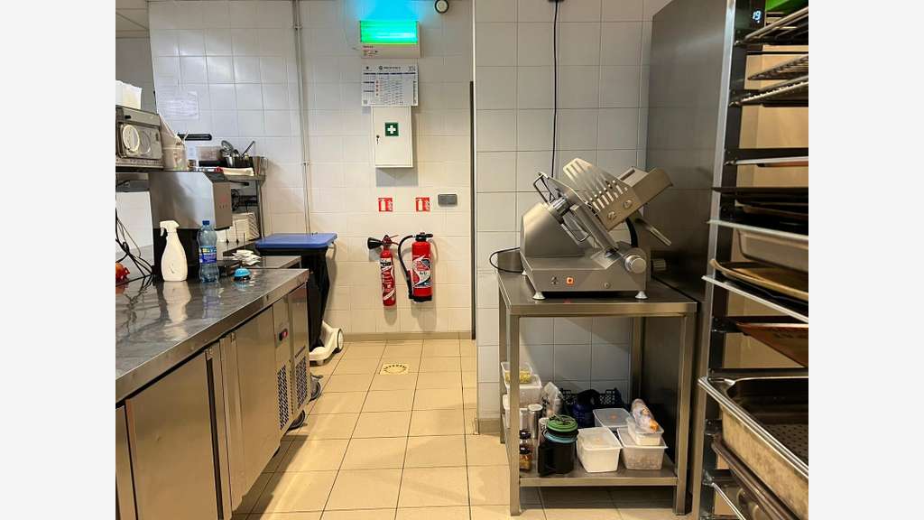 RESTAURANT CORBEIL FDS EN ZAC