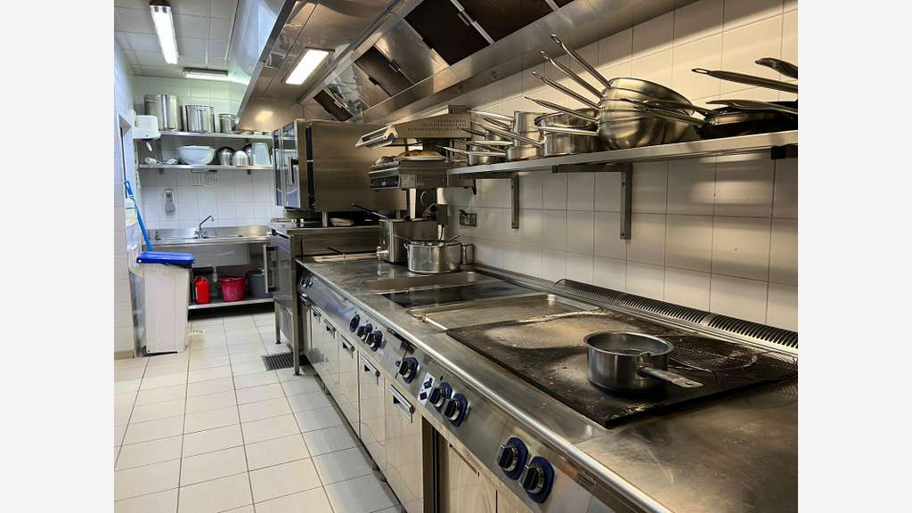 RESTAURANT CORBEIL FDS EN ZAC