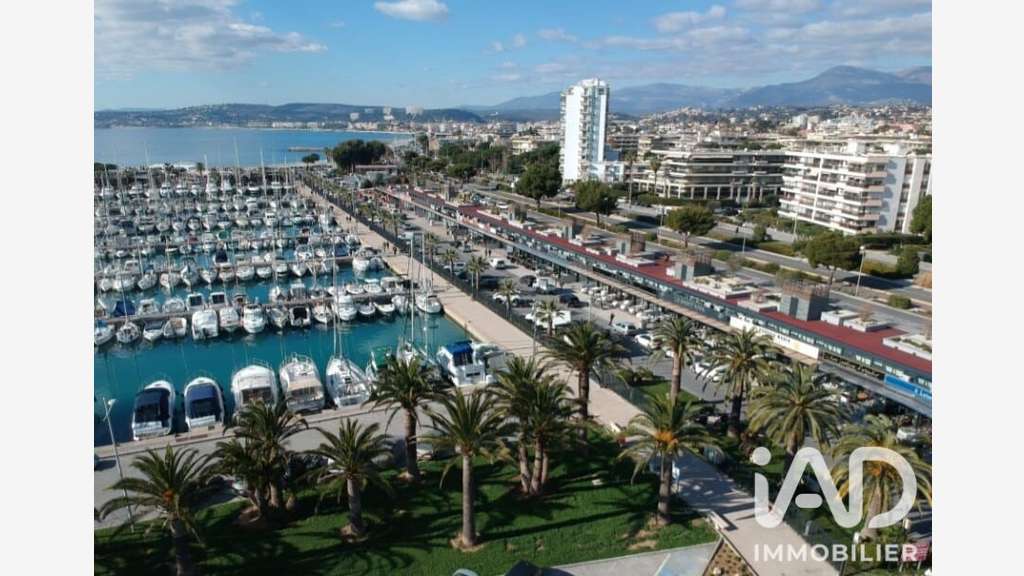 Vente restaurant sur le port de St-Laurent-du-Var