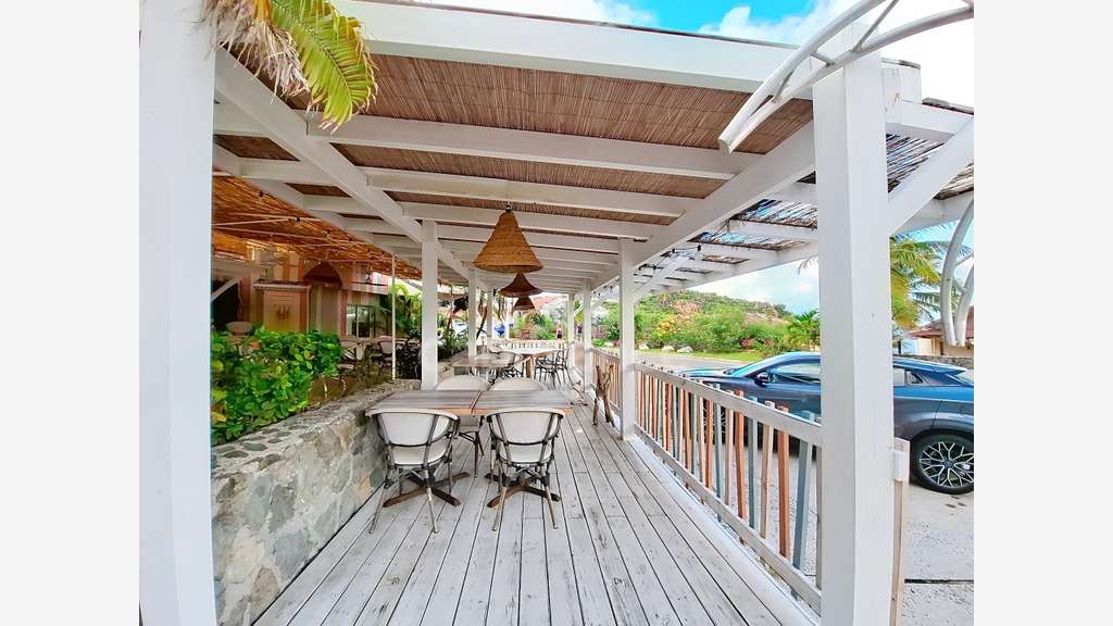 A vendre restaurant face à la marina à St Martin