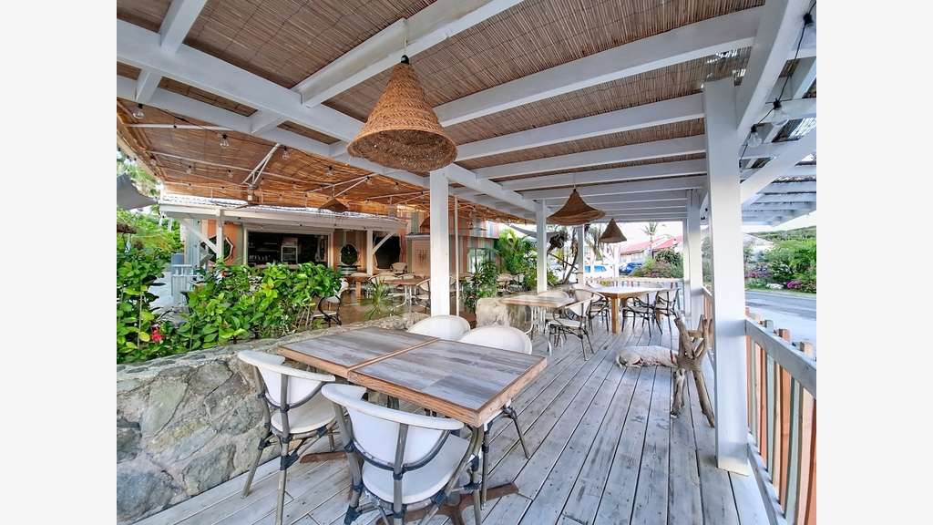 A vendre restaurant face à la marina à St Martin