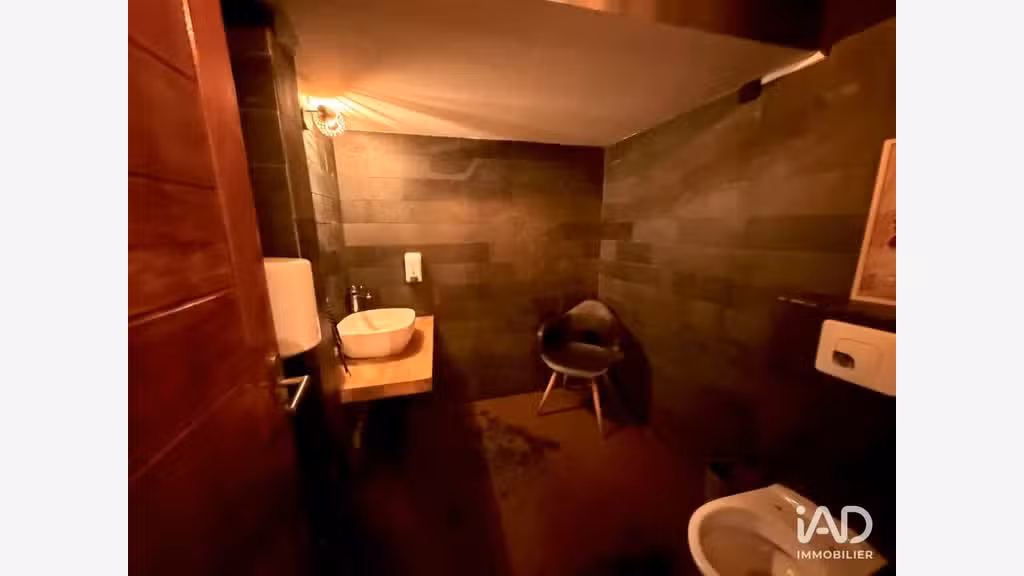 Vente bar de nuit restaurant à St-Gilles les Bains