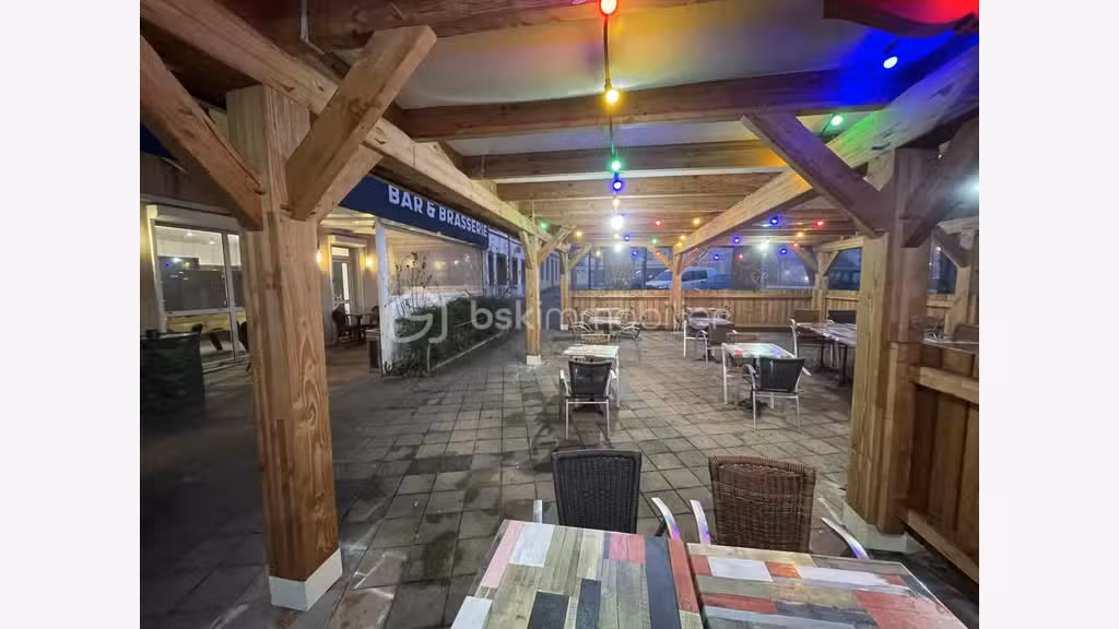 AV bar-brasserie-restaurant à St Sulpice La Pointe
