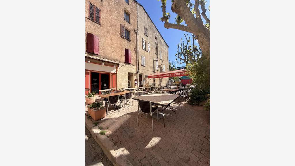Vente restaurant avec terrasse à Salernes centre