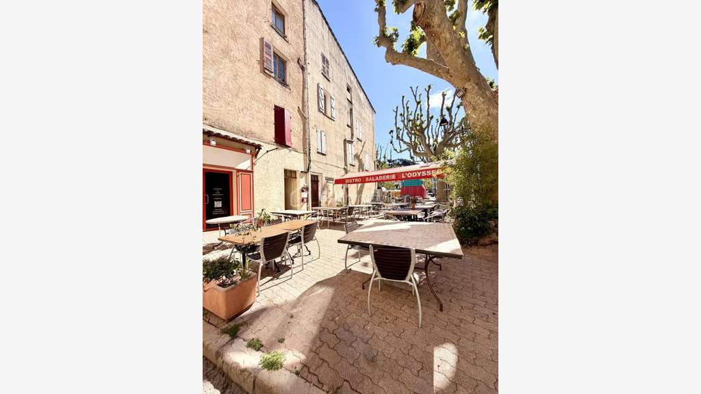 Vente restaurant avec terrasse à Salernes centre