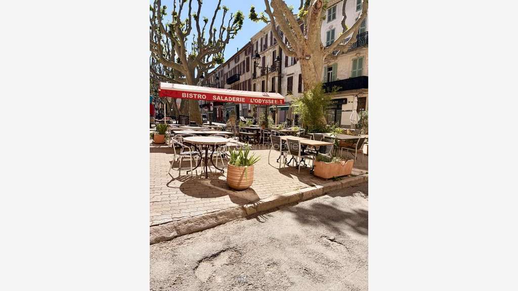 Vente restaurant avec terrasse à Salernes centre