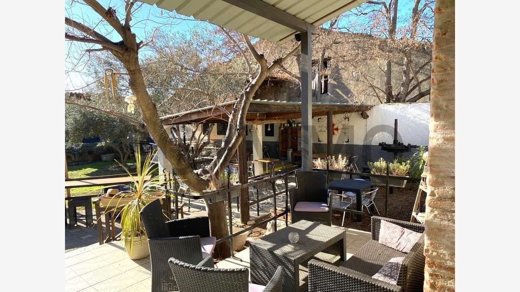 Vente restaurant au centre de Salles-d'Aude