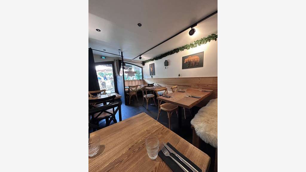 Vente resturant au coeur de Samoens Gros Tilleul