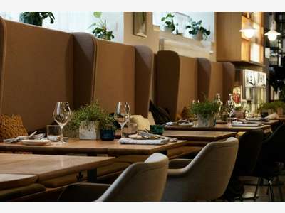 Bar brasserie restaurant face au marché 77