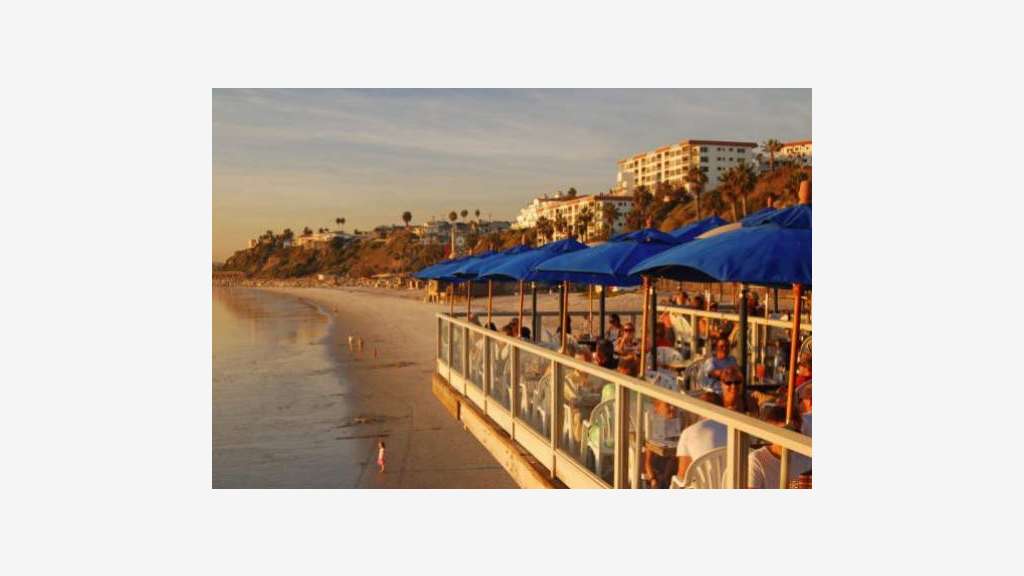 Cède restaurant bord de plage 7mois/an. CA 1200k€ 