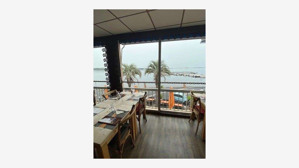 Vente restaurant emp N°1 Etang de Thau proche Sète