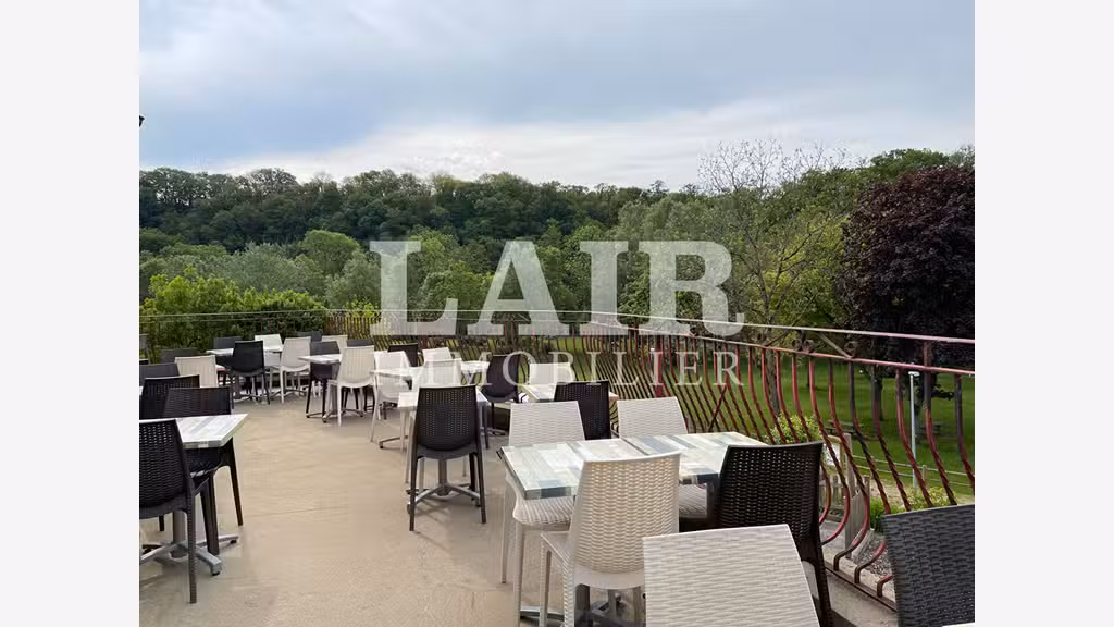 A vendre restaurant bar à Saint Leonard des Bois