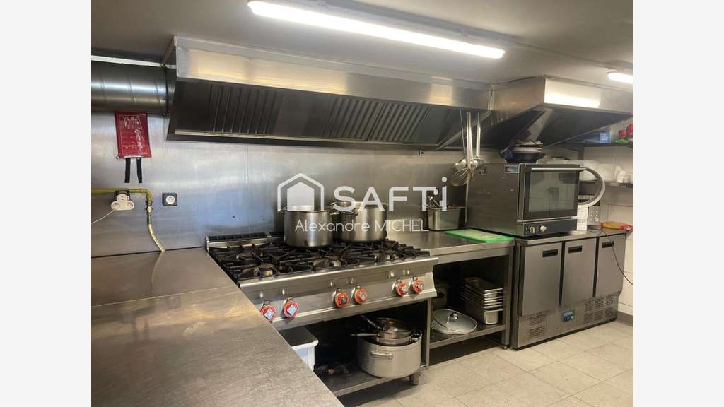 AV restaurant sous les Halles Six-Fours-Les-Plages