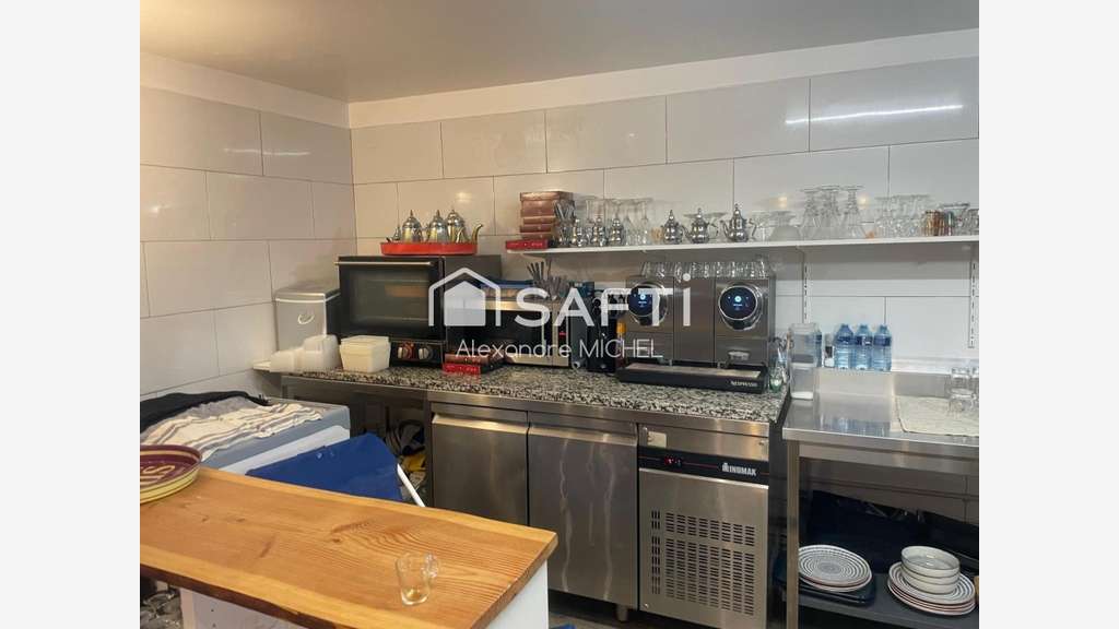 AV restaurant sous les Halles Six-Fours-Les-Plages