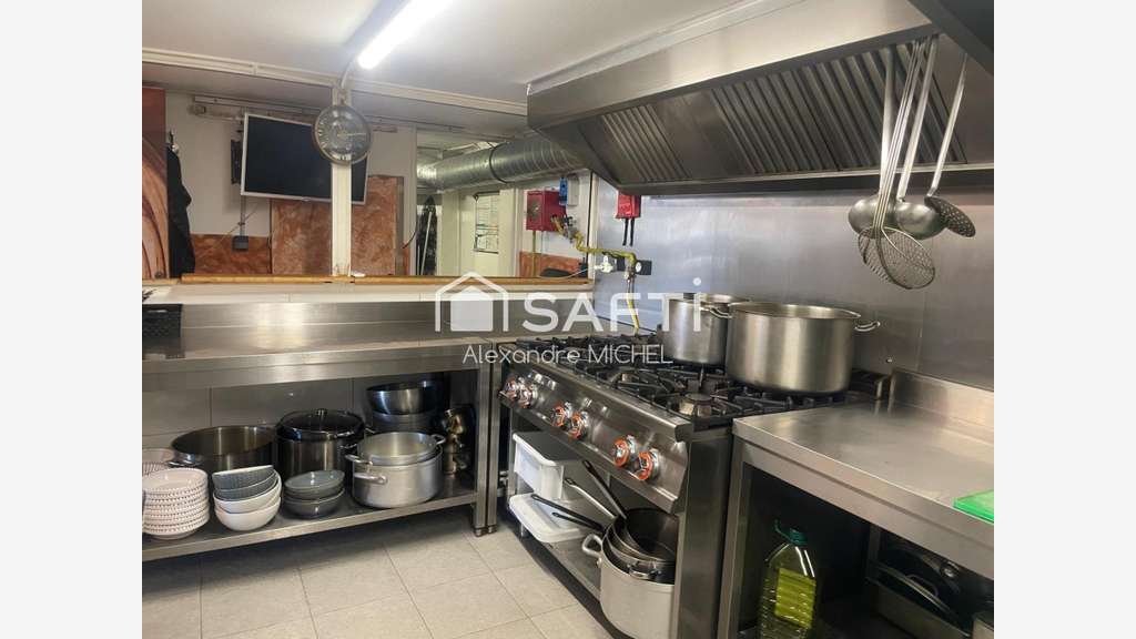 AV restaurant sous les Halles Six-Fours-Les-Plages