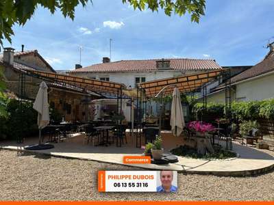 Vente bar restaurant terrasse à Sommieres Du Clain