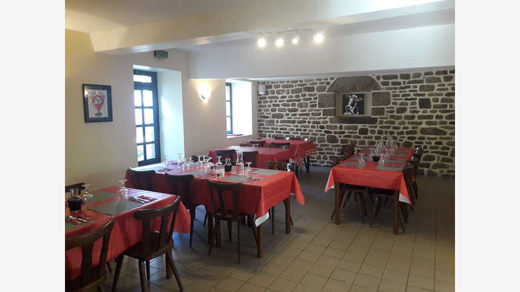 A vendre bar restaurant à St Fraimbault centre