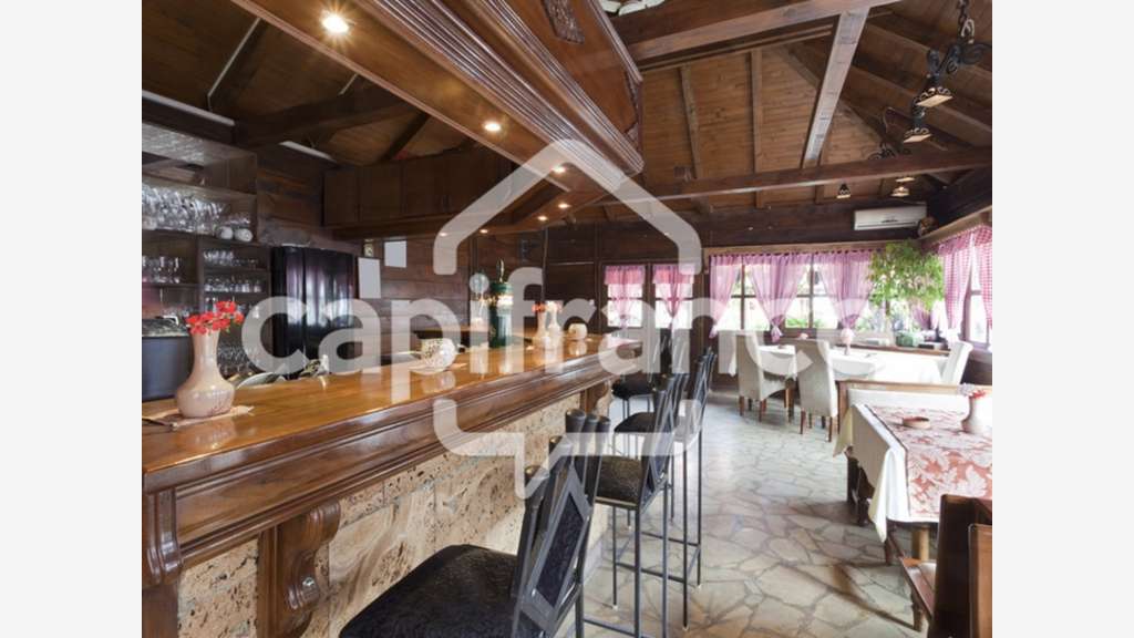 Restaurant de 120m² à vendre prox Sucé sur Erdre