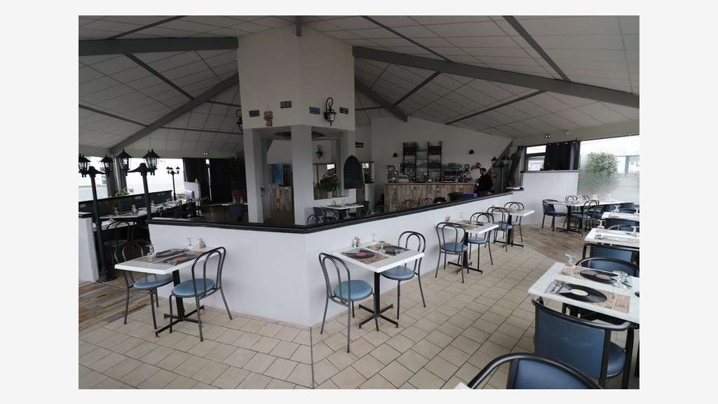 A vendre FDC restaurant limitrophe de Rochefort