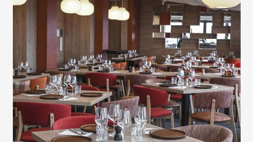 Cède restaurant altitude paradiski Tours en Savoie