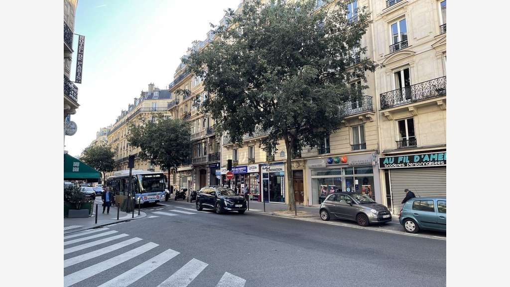 AV restaurant à Paris 75009 Poissonnière Maubeuge