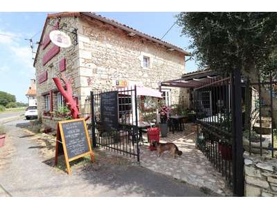 Vente Restaurant à Usson-du-Poitou