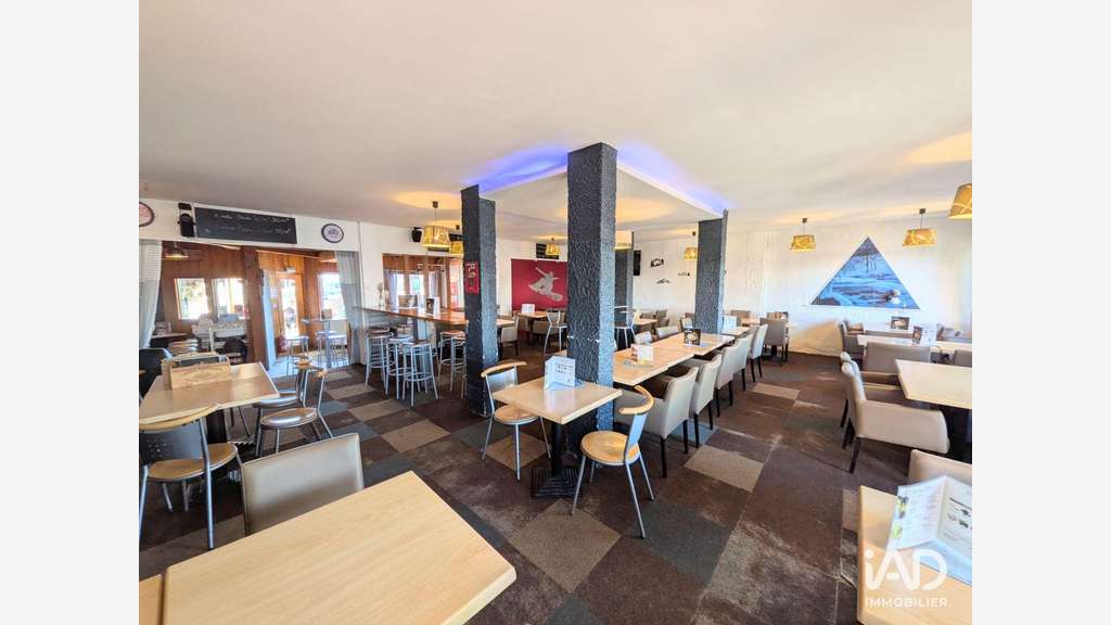 Vente magnifique bar restaurant à Guzet-Neige
