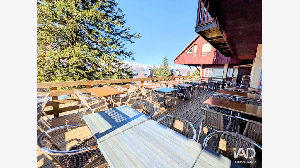 Vente magnifique bar restaurant à Guzet-Neige