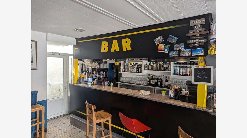 Vente bar restaurant et maison 232m² dans le Tarn