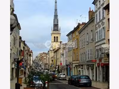 VILLEFRANCHE-SUR-SAÔNE - FONDS DE COMMERCE à v