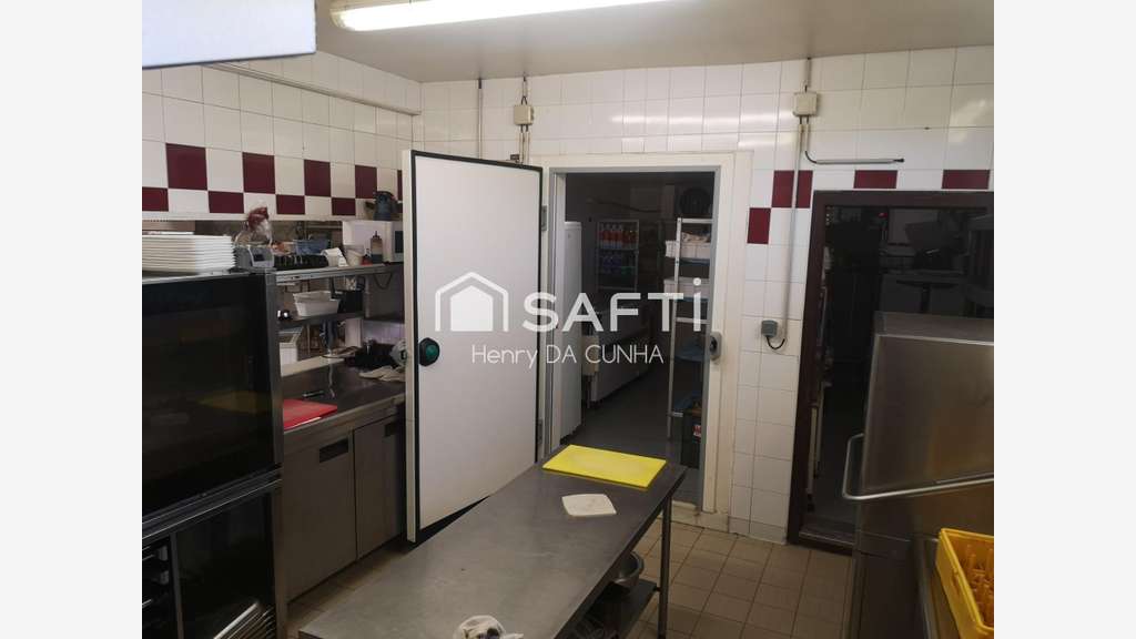 AV restaurant clé en main axe très passant Ychoux