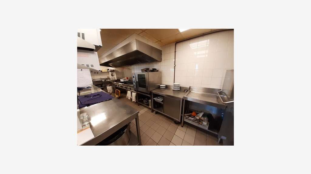 AV restaurant impeccable grand axe passager Tours