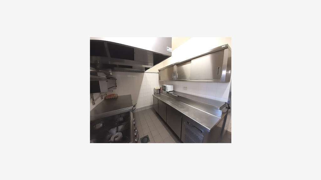 AV restauration sur place & VAE empl premium Tours