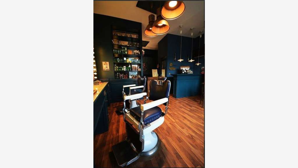 Vente salon de coiffure au centre d'Oyonnax