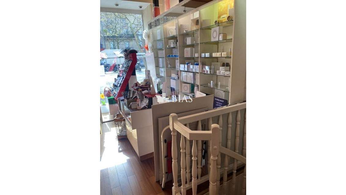 Vente salon d'esthétique parfumerie à Paris