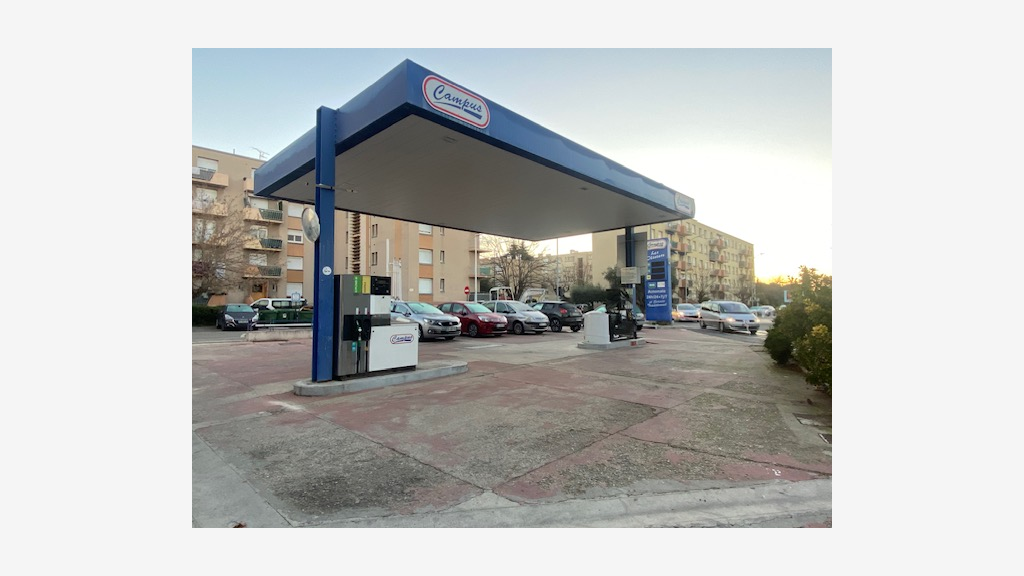 Vente station service quartier très peuplé Nîmes 