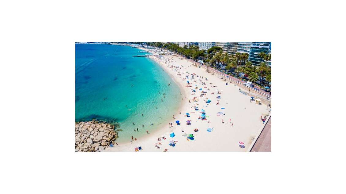 Vente superbe brasserie devant la mer Côte d'Azur