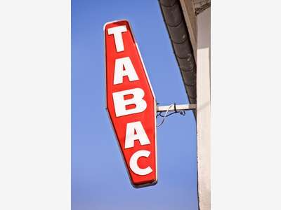 Vend Tabac Loto Presse Bimbeloteries à Marseille