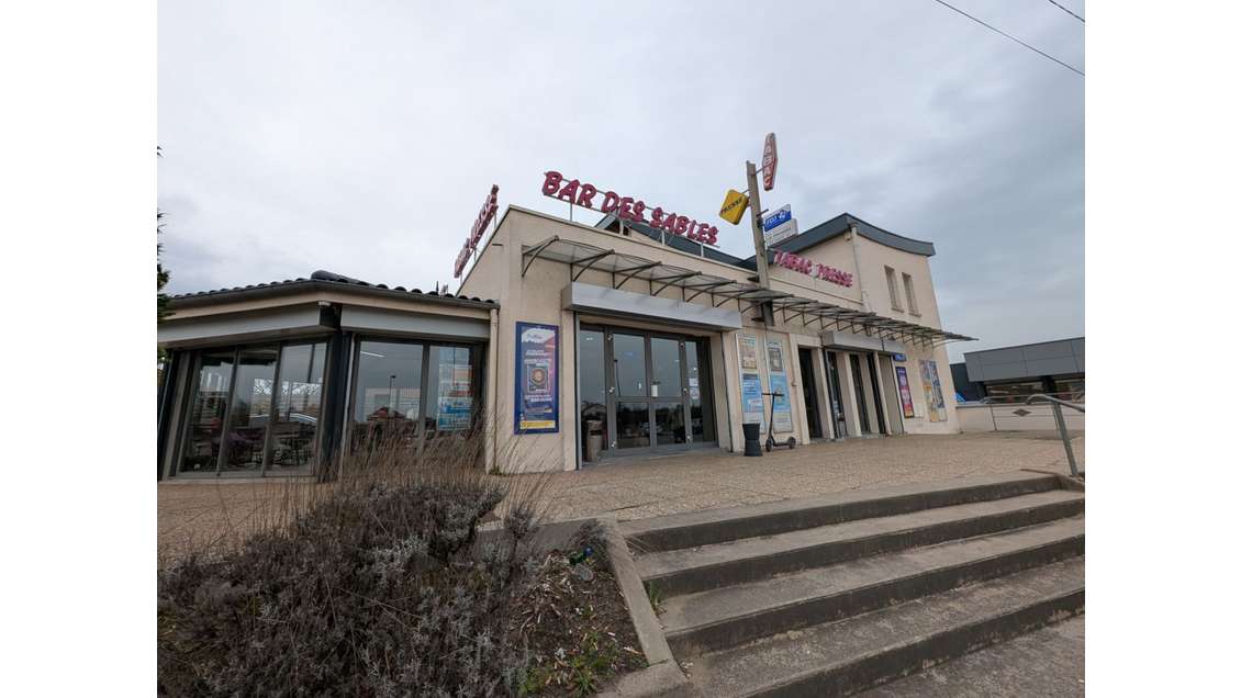 Vente tabac presse FDJ 240m² terrasse 100m² Mably