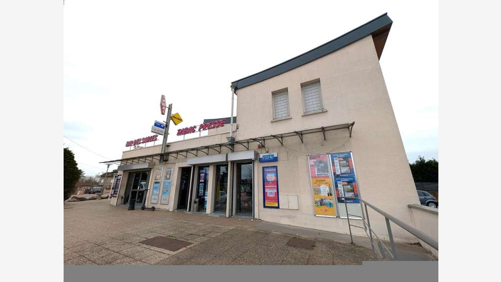 Vente tabac presse FDJ 240m² terrasse 100m² Mably