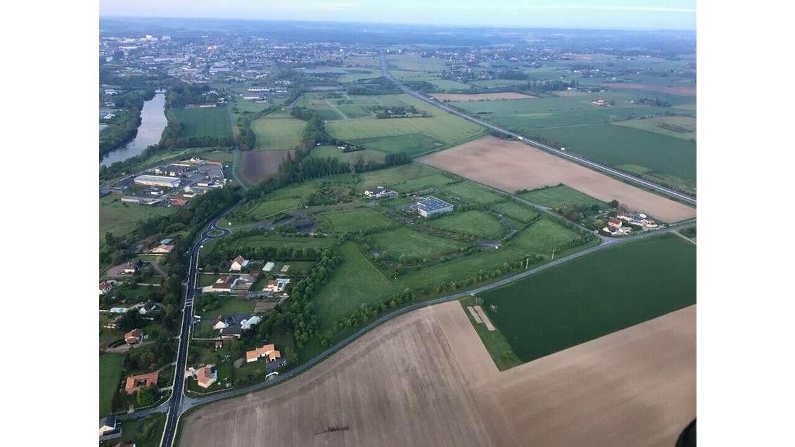 Terrain 7 ha div à vendre proche A10 à Antran