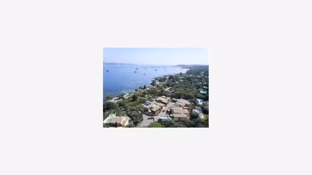 8 VILLAS GASSIN (83) FRANCE