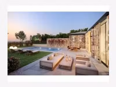 8 VILLAS GASSIN (83) FRANCE