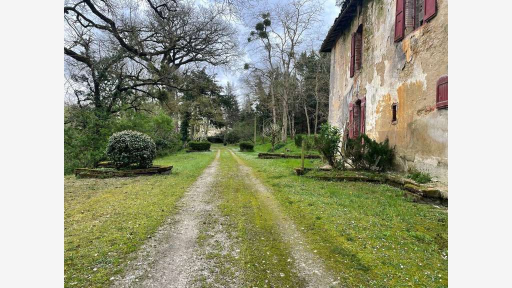 Domaine touristique 30 ha à vendre Ariège